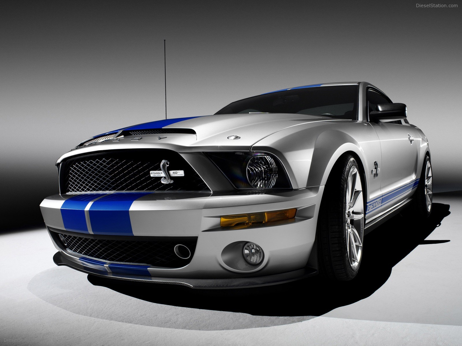 Shelby Cobra GT500KR
